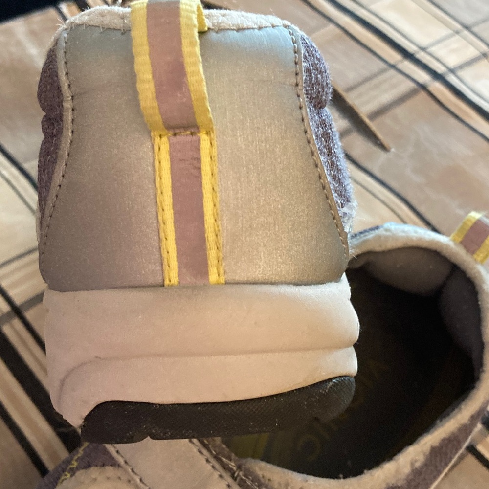 Vionic Womens shoe - Picture 4 of 4